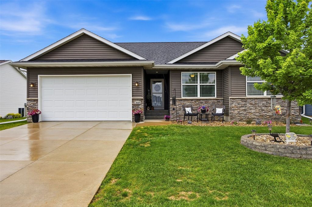 2660 Bullis Drive, Marion, IA 52302