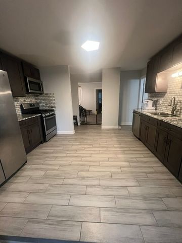 3513 Park Avenue 2, Brookfield, IL 60513