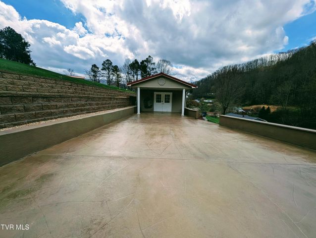 218 Northeast 7th Street, Norton, VA 24273