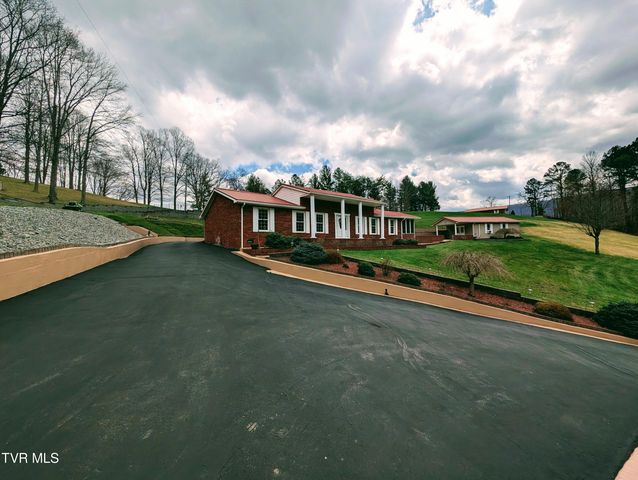 218 Northeast 7th Street, Norton, VA 24273