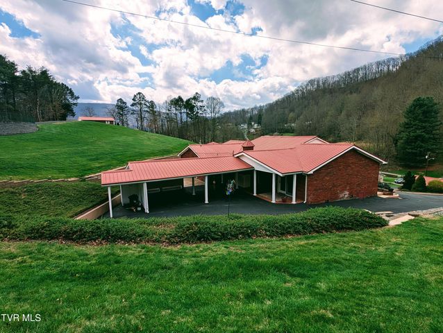 218 Northeast 7th Street, Norton, VA 24273
