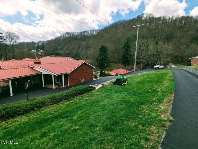 218 Northeast 7th Street, Norton, VA 24273