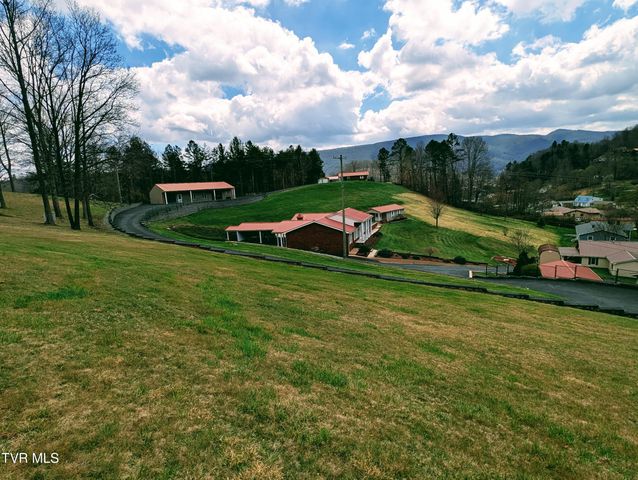 218 Northeast 7th Street, Norton, VA 24273