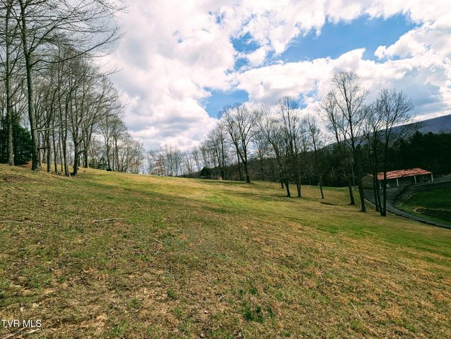 218 Northeast 7th Street, Norton, VA 24273