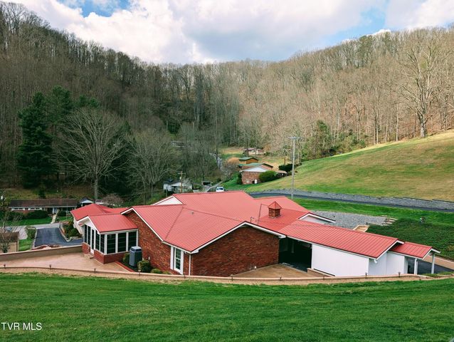 218 Northeast 7th Street, Norton, VA 24273