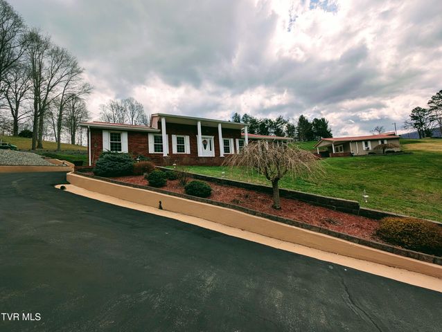 218 Northeast 7th Street, Norton, VA 24273