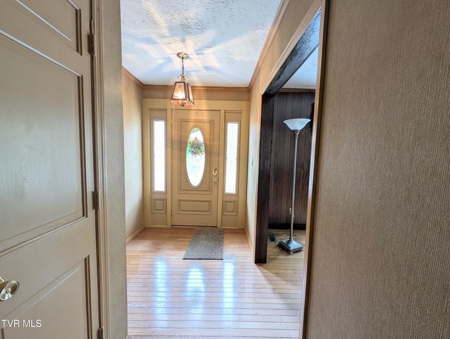 218 Northeast 7th Street, Norton, VA 24273