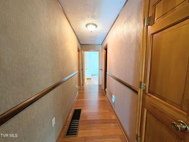 218 Northeast 7th Street, Norton, VA 24273