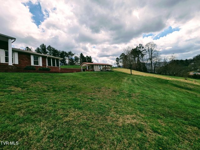 218 Northeast 7th Street, Norton, VA 24273