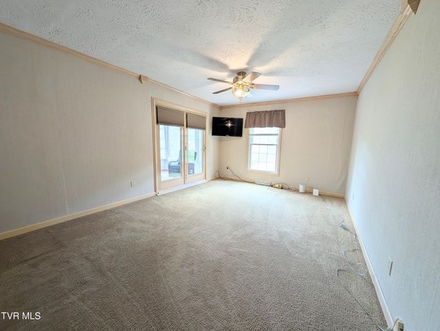 218 Northeast 7th Street, Norton, VA 24273