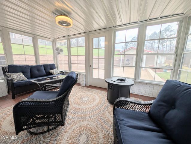 218 Northeast 7th Street, Norton, VA 24273