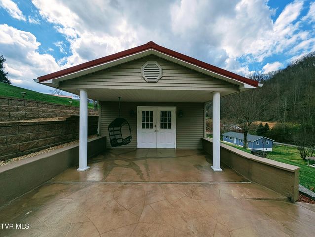 218 Northeast 7th Street, Norton, VA 24273