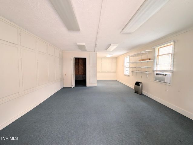 218 Northeast 7th Street, Norton, VA 24273