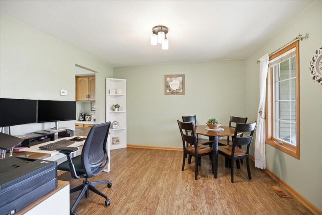 8715 Halverson ROAD, Waterford, WI 53185