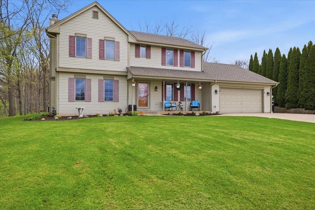 8715 Halverson ROAD, Waterford, WI 53185