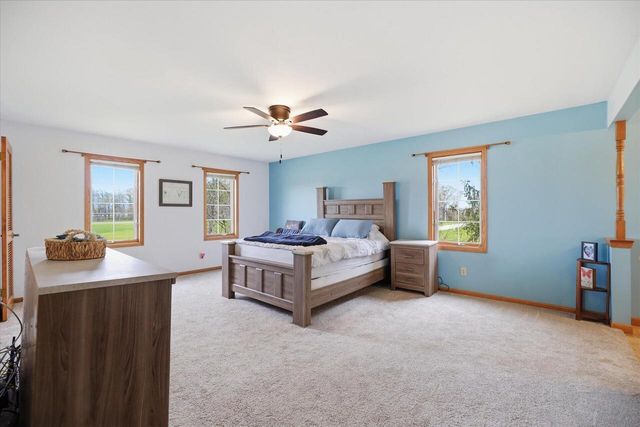 8715 Halverson ROAD, Waterford, WI 53185