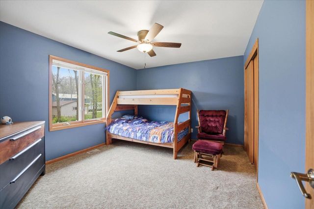 8715 Halverson ROAD, Waterford, WI 53185