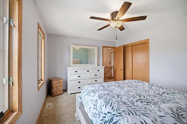 8715 Halverson ROAD, Waterford, WI 53185