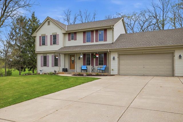 8715 Halverson ROAD, Waterford, WI 53185