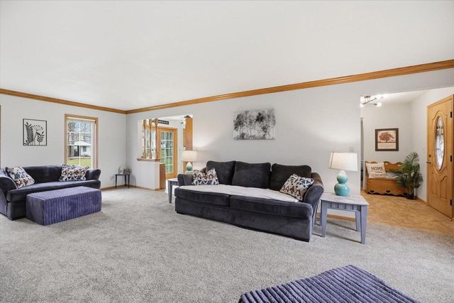 8715 Halverson ROAD, Waterford, WI 53185