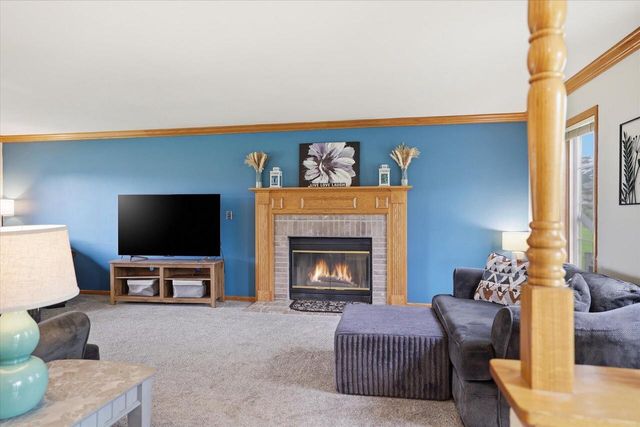 8715 Halverson ROAD, Waterford, WI 53185