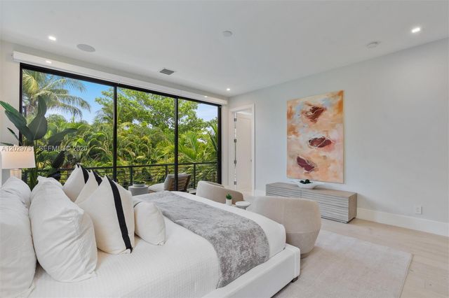 907 Witherspoon Ln, Delray Beach, FL 33483