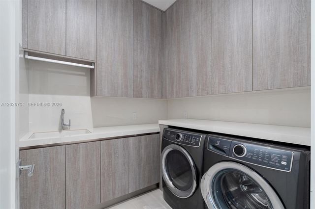 907 Witherspoon Ln, Delray Beach, FL 33483
