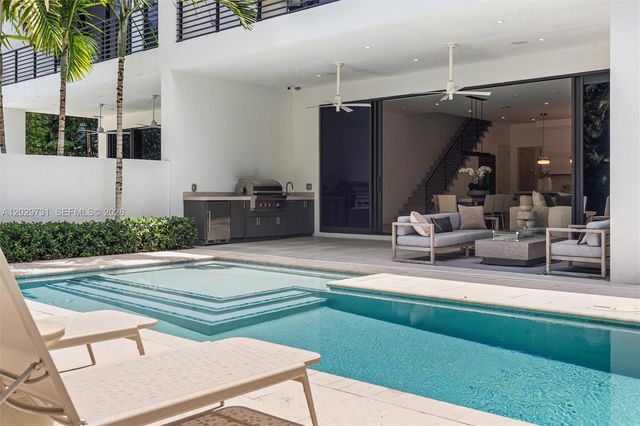 907 Witherspoon Ln, Delray Beach, FL 33483