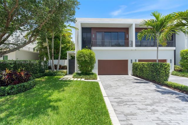 907 Witherspoon Ln, Delray Beach, FL 33483