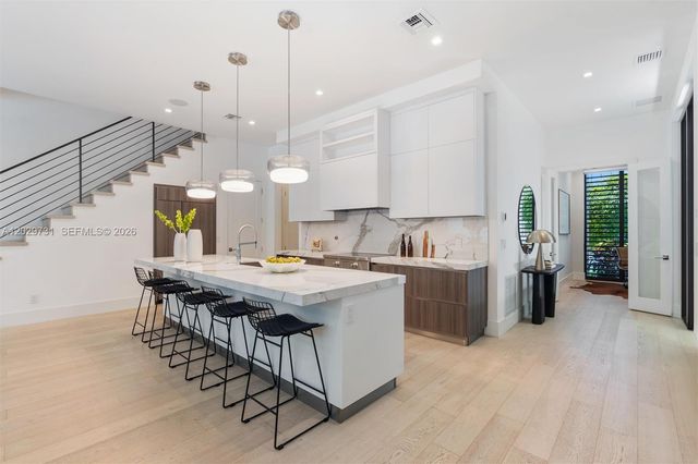 907 Witherspoon Ln, Delray Beach, FL 33483