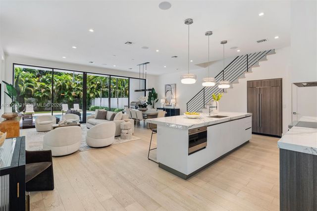 907 Witherspoon Ln, Delray Beach, FL 33483