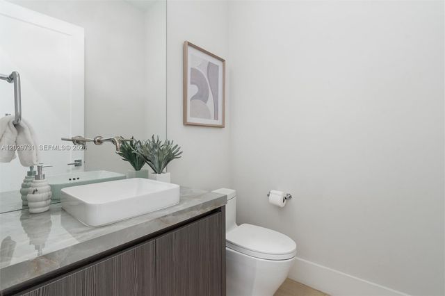 907 Witherspoon Ln, Delray Beach, FL 33483