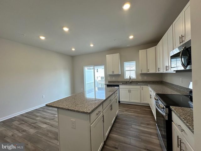 5607 LUDLOW PL, White Plains, MD 20695