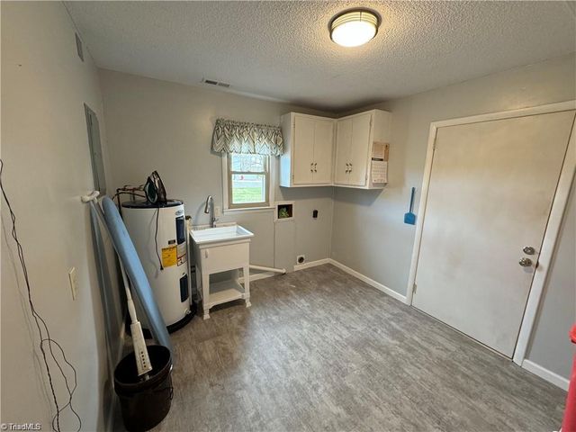 215 Freeman Street, Dobson, NC 27017