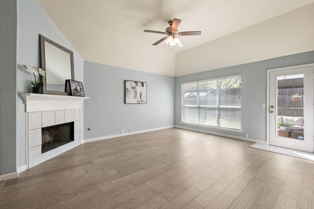 3013 Peppercorn Drive, Euless, TX 76039