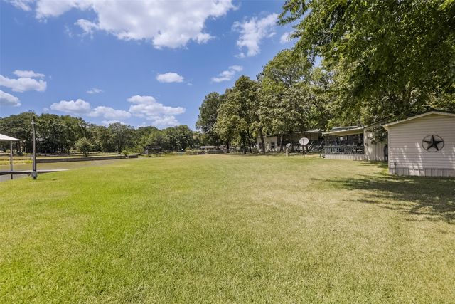 182 Indian Gap Road, Mabank, TX 75156
