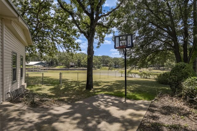 182 Indian Gap Road, Mabank, TX 75156
