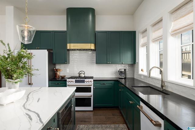 2385 1ST AVENUE, Birmingham, AL 35233