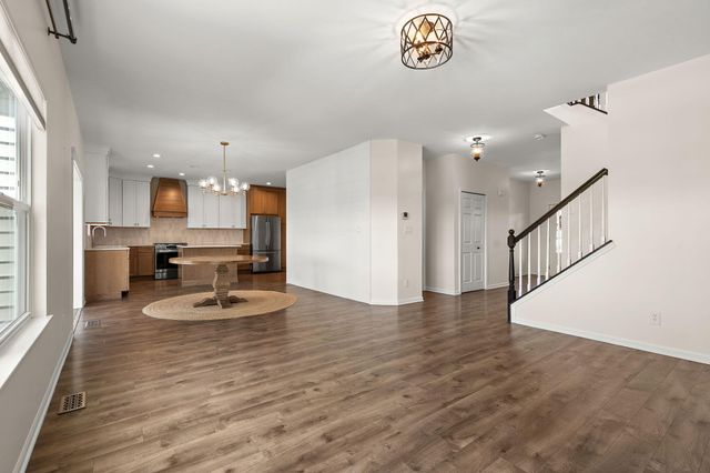 2209 Wicklow Drive, Valparaiso, IN 46385