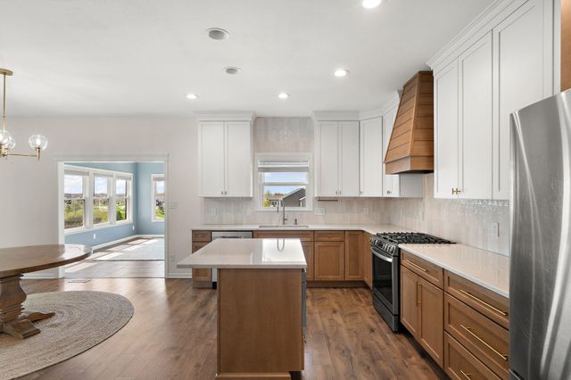 2209 Wicklow Drive, Valparaiso, IN 46385