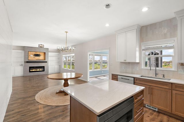 2209 Wicklow Drive, Valparaiso, IN 46385
