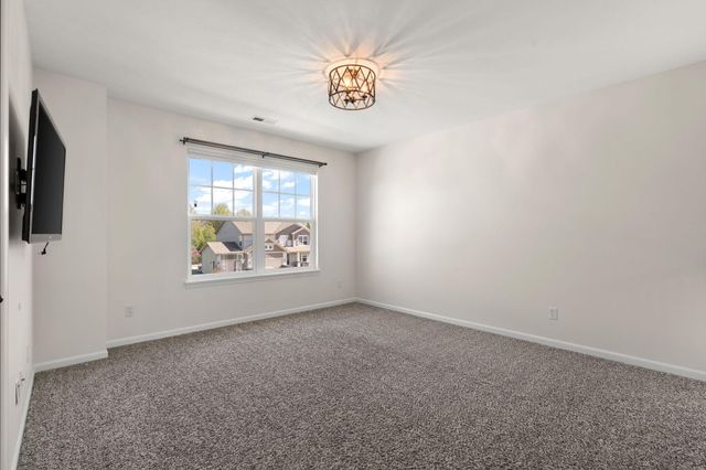 2209 Wicklow Drive, Valparaiso, IN 46385
