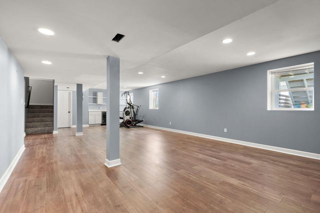 2209 Wicklow Drive, Valparaiso, IN 46385