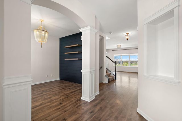 2209 Wicklow Drive, Valparaiso, IN 46385