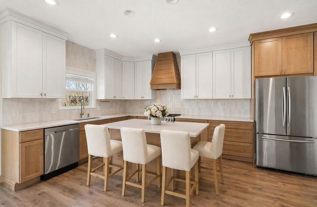 2209 Wicklow Drive, Valparaiso, IN 46385
