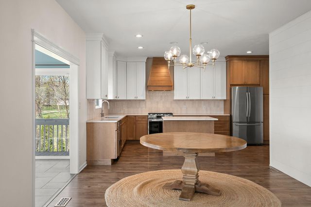 2209 Wicklow Drive, Valparaiso, IN 46385