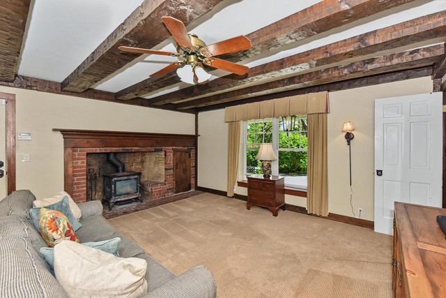 S43W34465 Forest COURT, Dousman, WI 53118