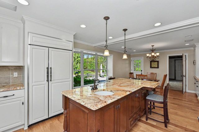 S43W34465 Forest COURT, Dousman, WI 53118