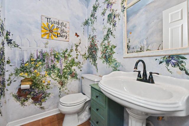 S43W34465 Forest COURT, Dousman, WI 53118