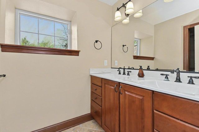 S43W34465 Forest COURT, Dousman, WI 53118